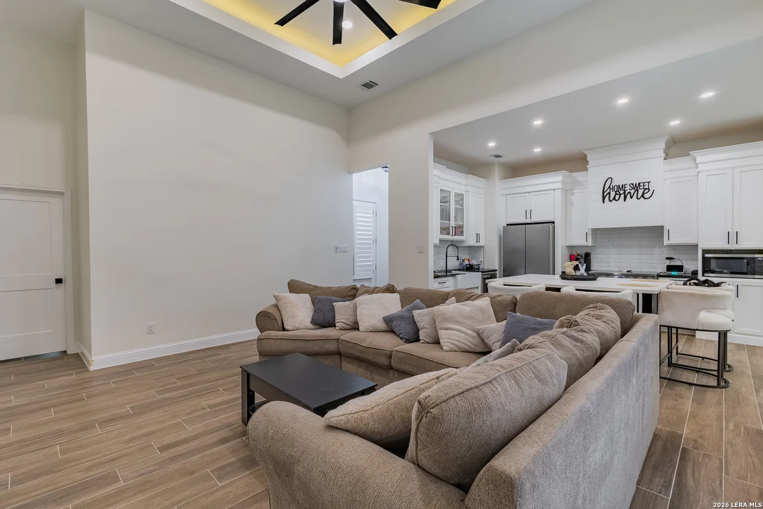 Photo of 709 Encinal Drive