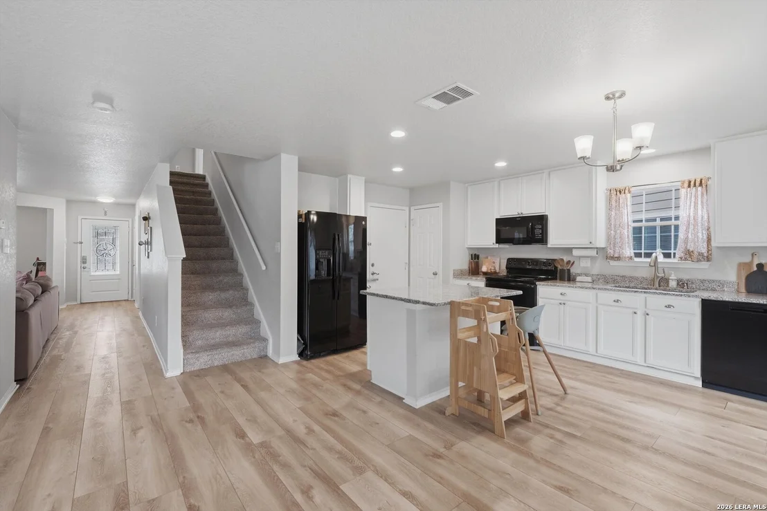 Photo of 406 Hampton Cove