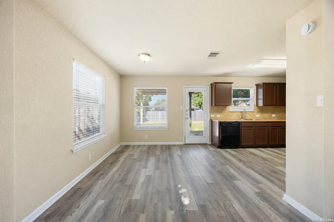 Photo of 2116 Sinclair
