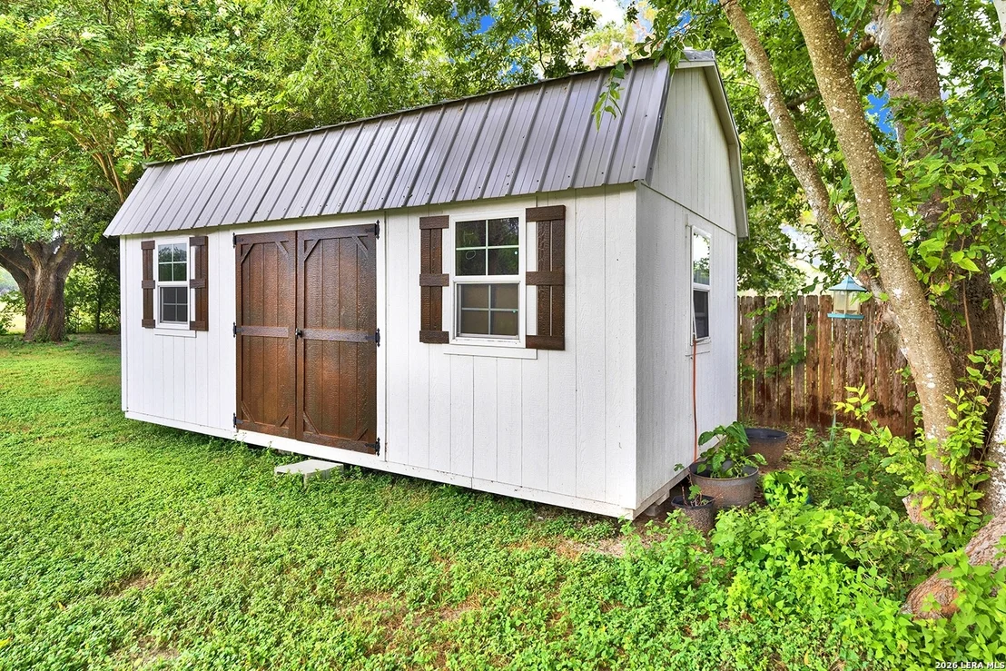 Photo of 5 AUGUSTA DR