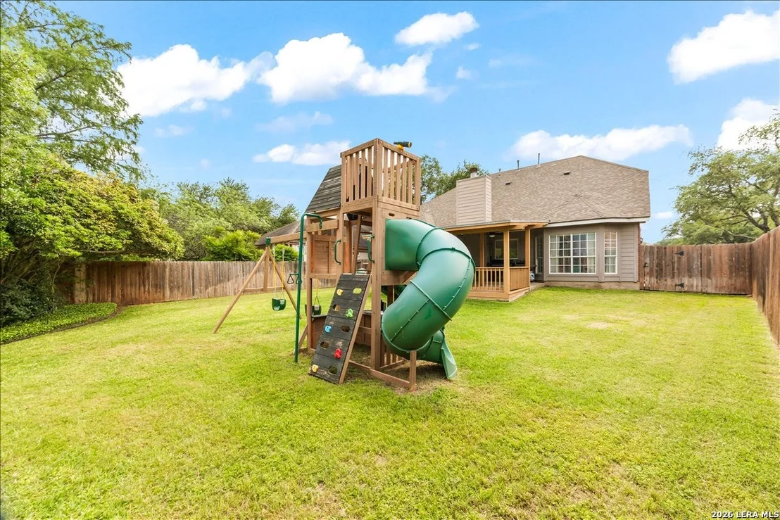Photo of 18306 Edwards Oaks