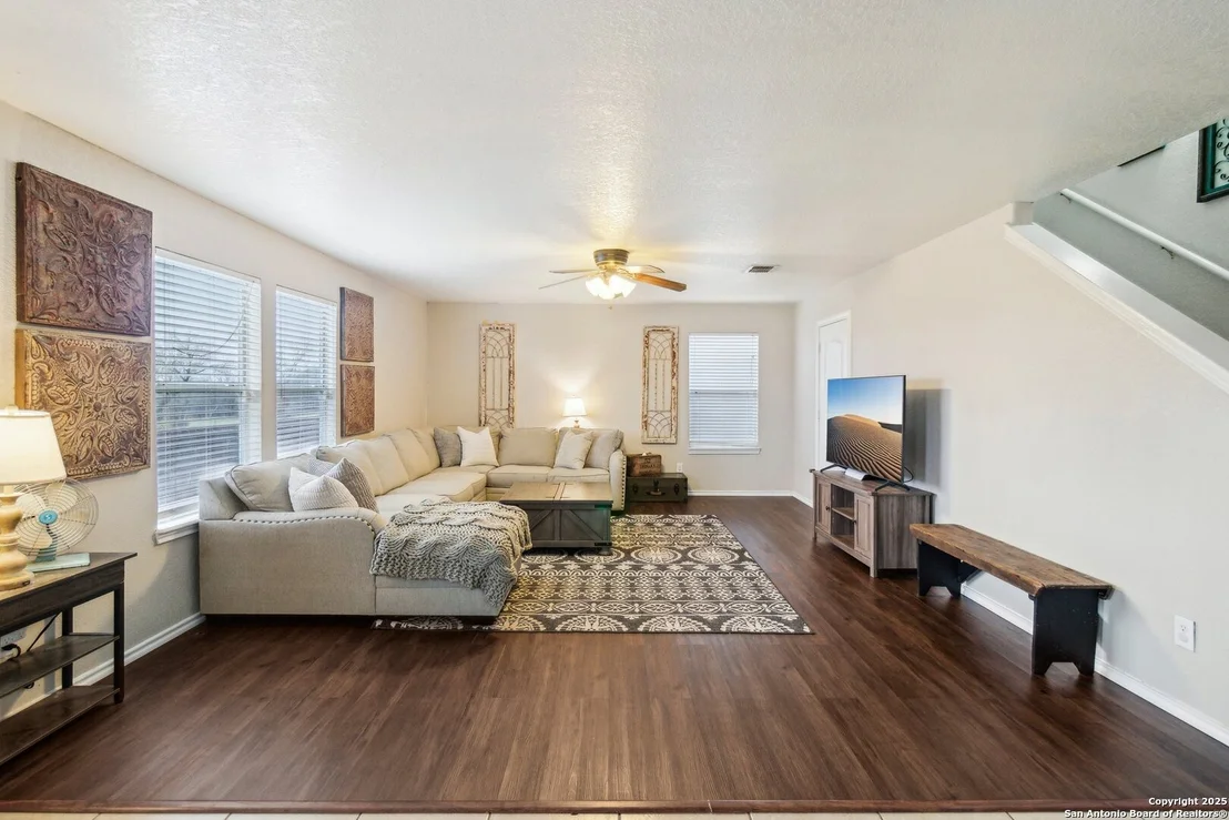 Photo of 141 GATEWOOD FLS