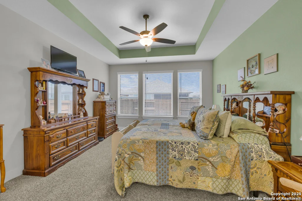Photo of 929 Rench