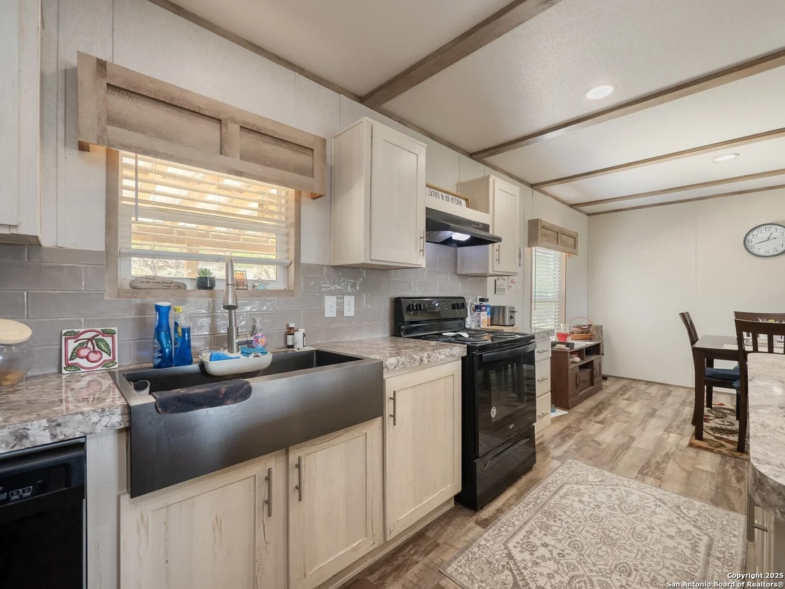 Photo of 385 Ridge Trail