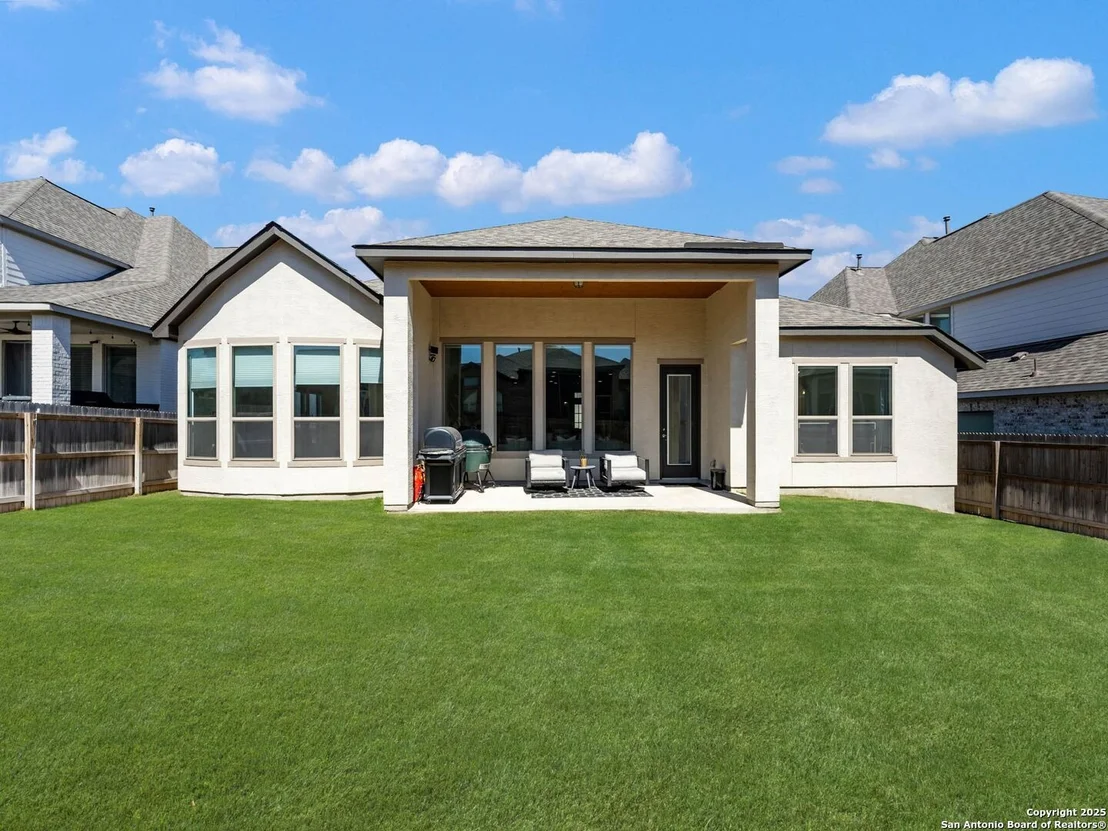 Photo of 9032 Beacon Ridge