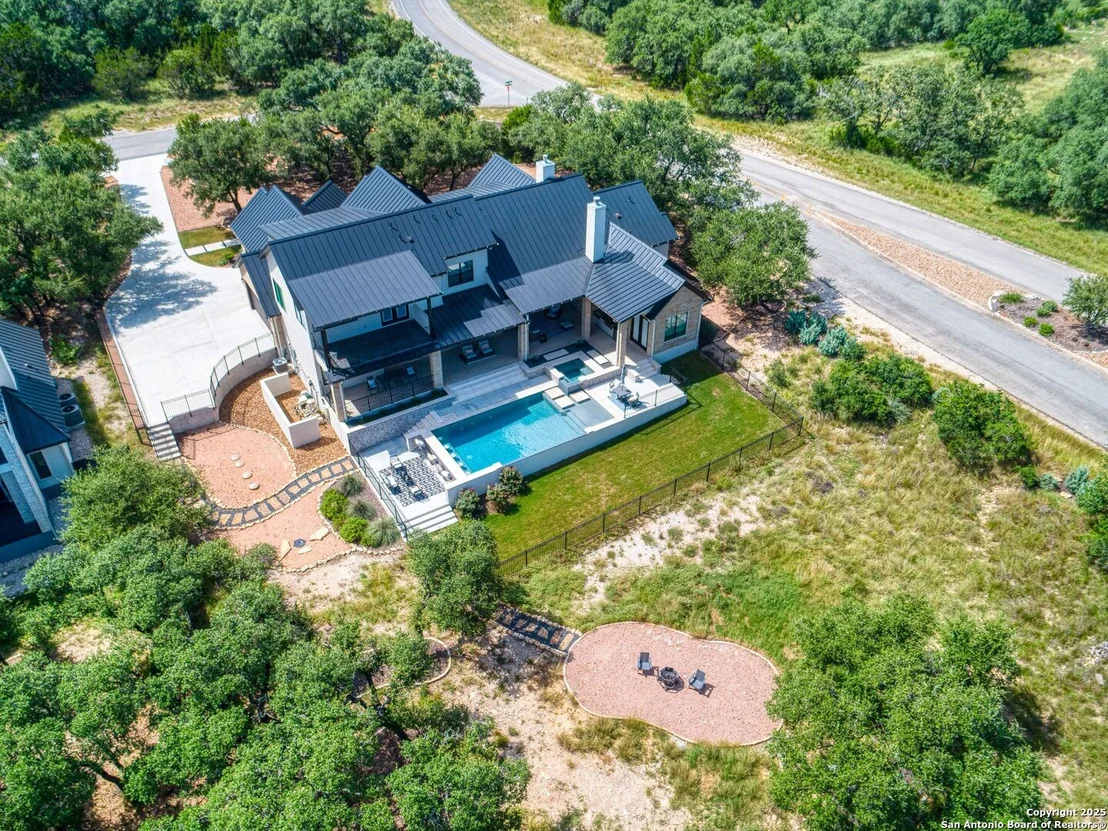 Photo of 207 River Bend