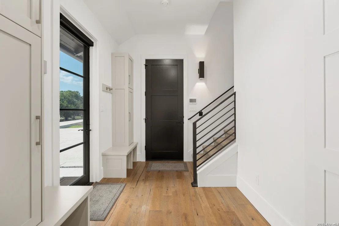Photo of 121 Greystone Pt