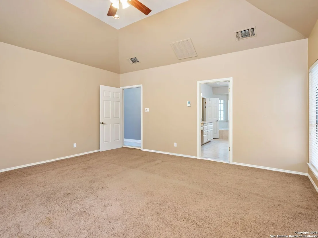 Photo of 332 Towne Vue