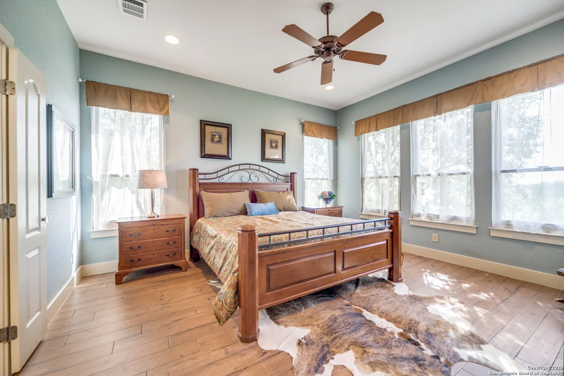 Photo of 203 Horseshoe Bend