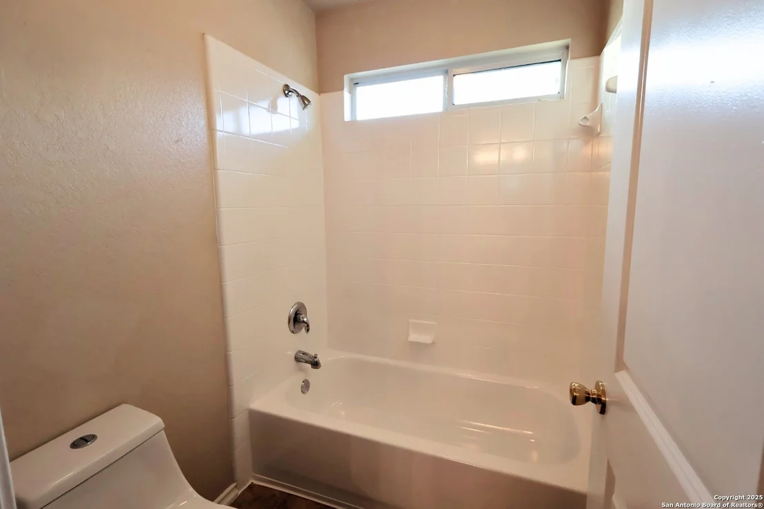 Photo of 203 Quartz BND