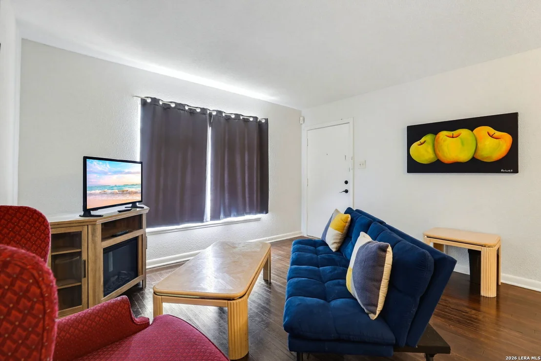 Photo of 115 LOY DR