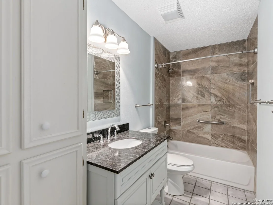 Photo of 200 Cedar Park