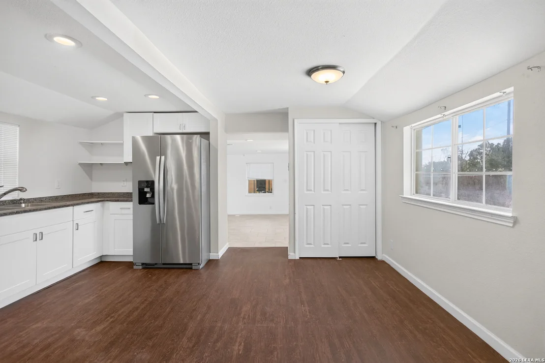 Photo of 363 W ANSLEY BLVD