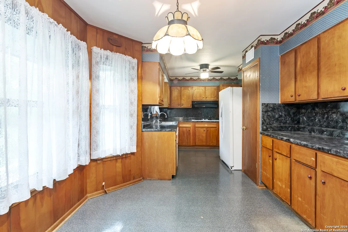 Photo of 606 Serenade