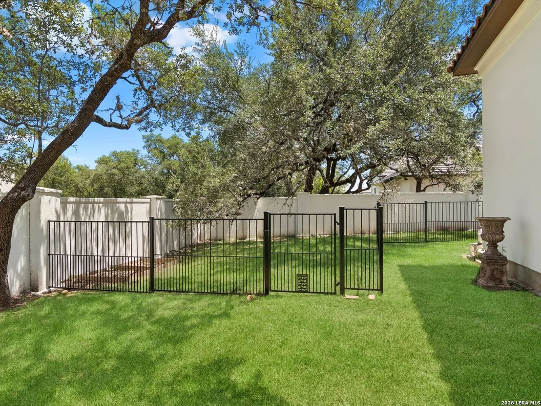 Photo of 202 WELLESLEY LOOP
