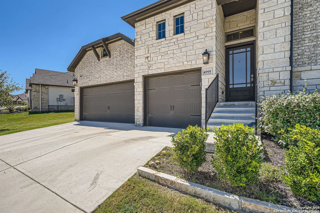Photo of 4995 Winkler Trail