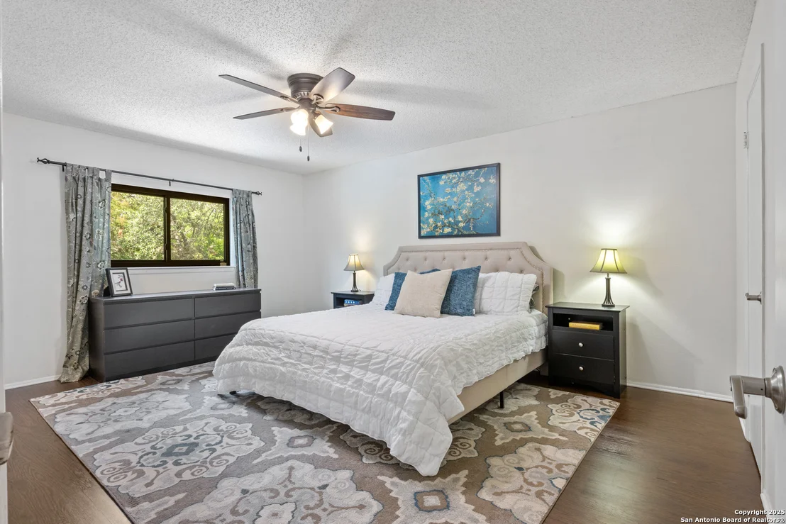 Photo of 7705 Wood Bluff
