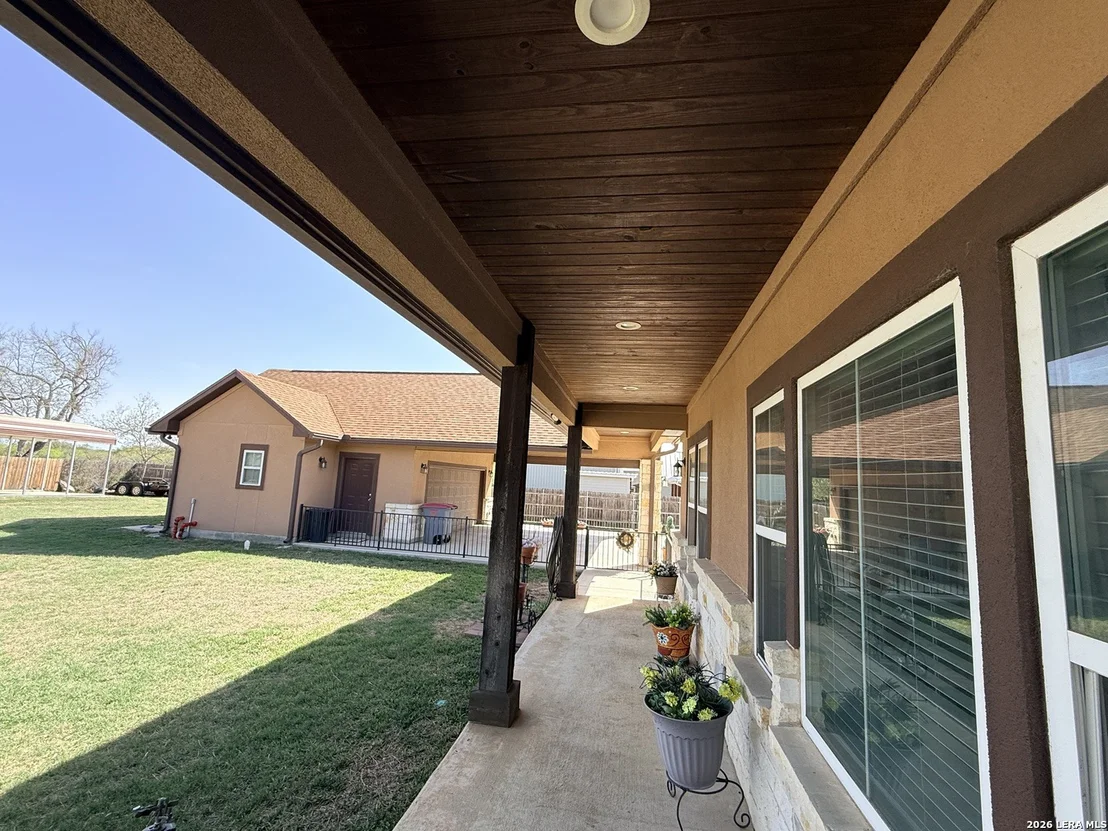 Photo of 149 W Short Meadow Dr