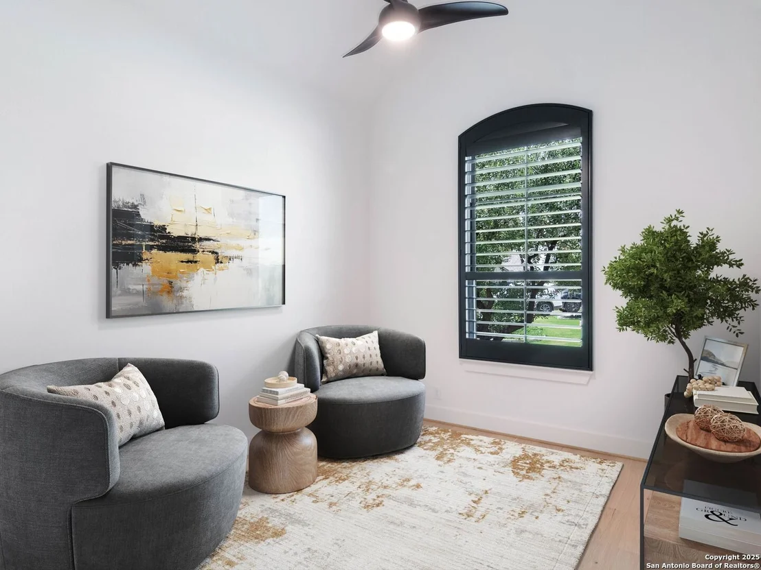 Photo of 26626 Marni