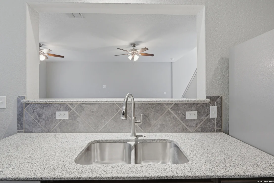Photo of 493 Auburn Park