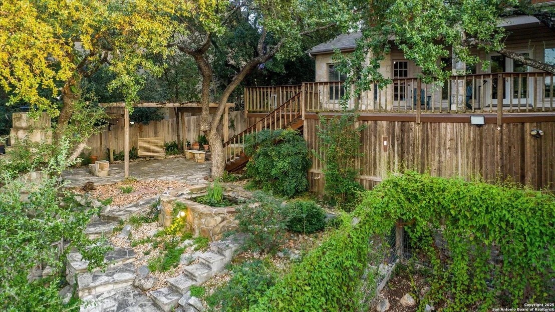 Photo of 2663 Rim Oak