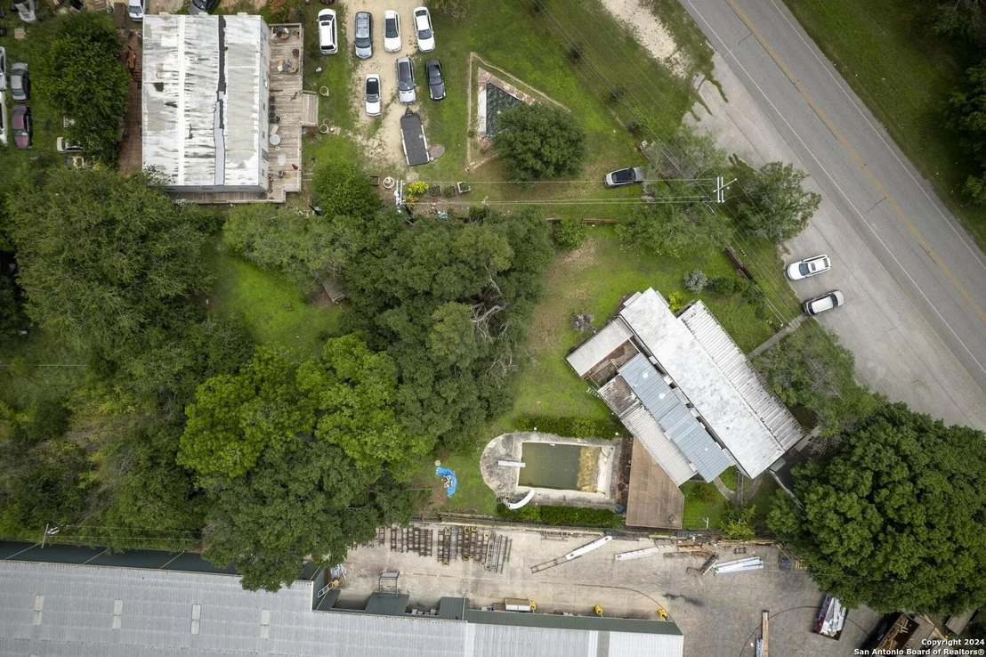 Photo of 5835 Randolph Blvd