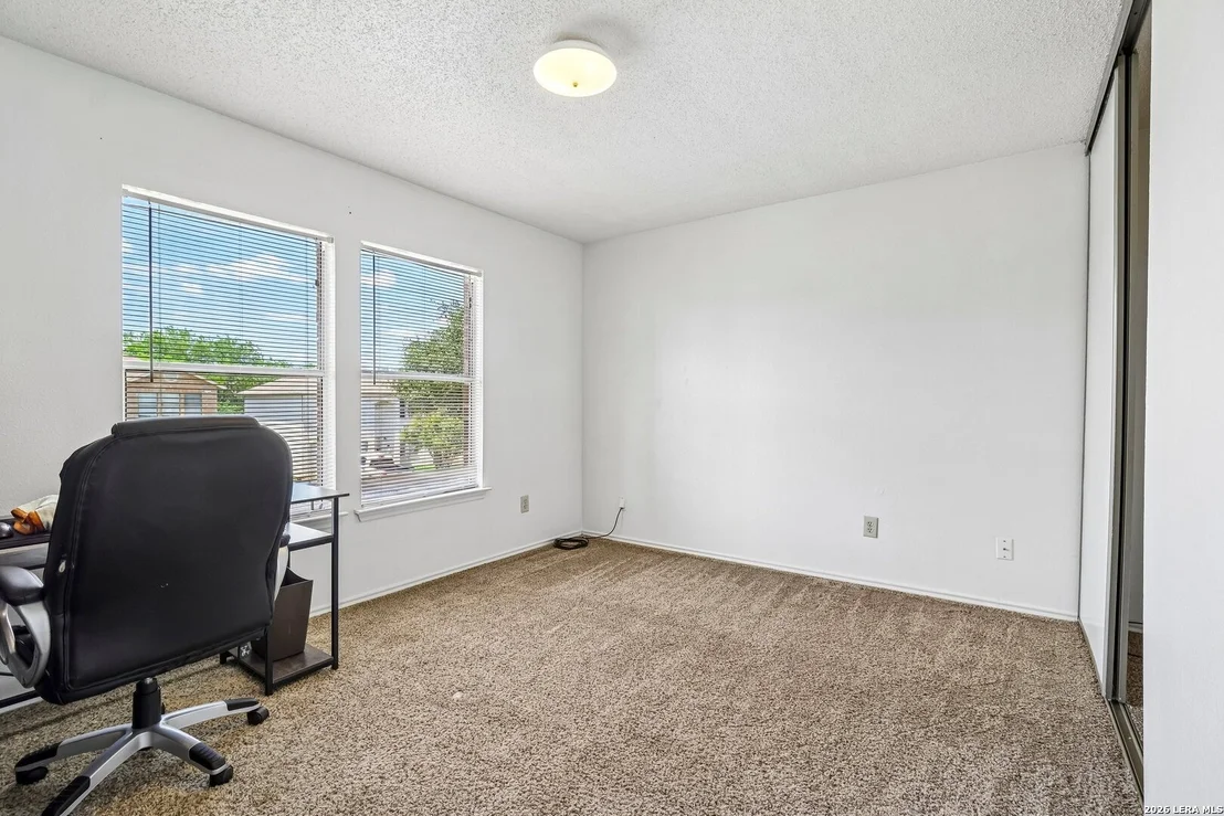 Photo of 10132 SUNSET PL