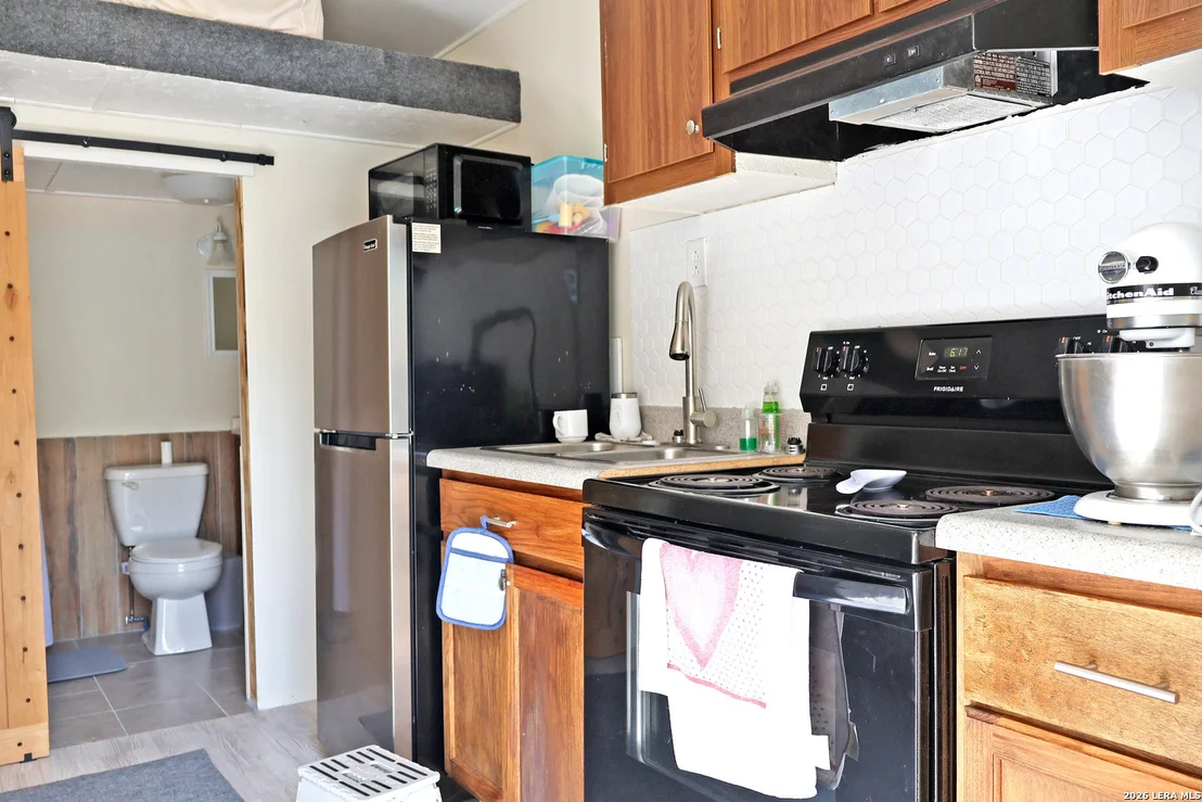 Photo of 483 WRIGHT DR