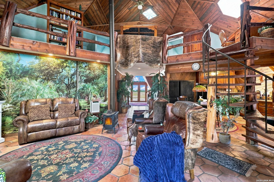 Photo of 875 County Road 327