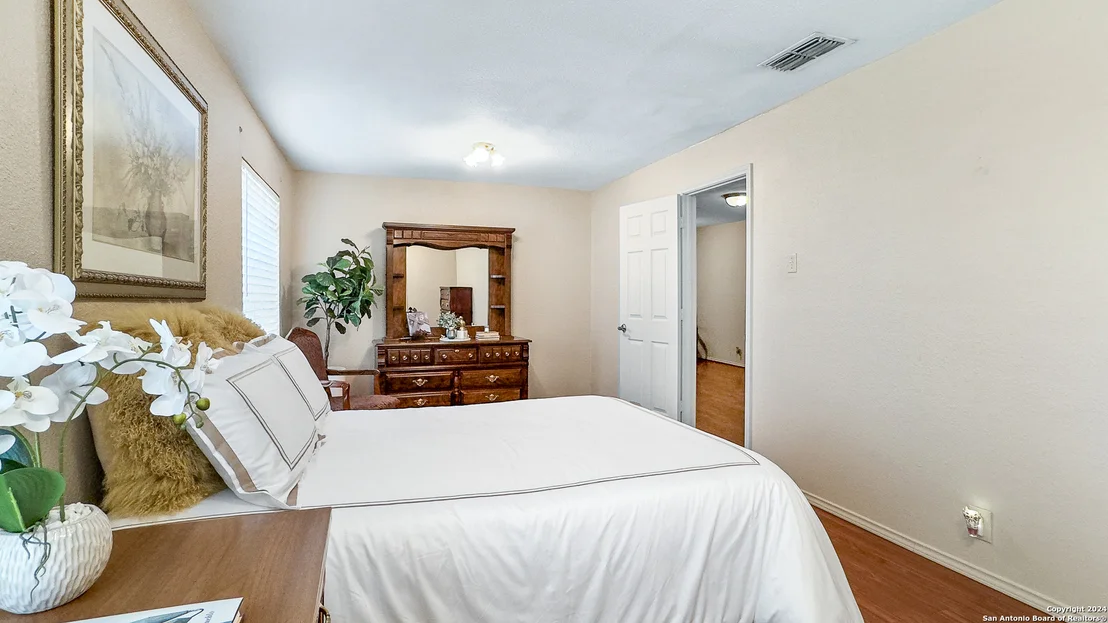 Photo of 331 Aaron Pl