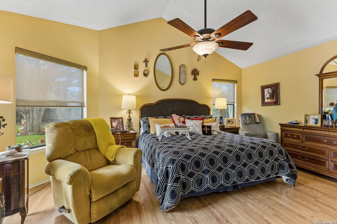 Photo of 14902 Oak Summit