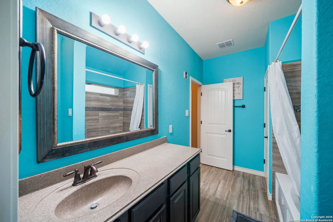 Photo of 505 Saddle Hill