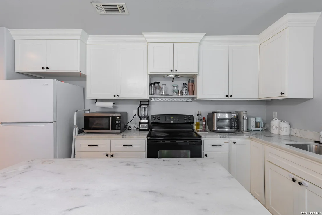 Photo of 2388 Oak Breeze Circle