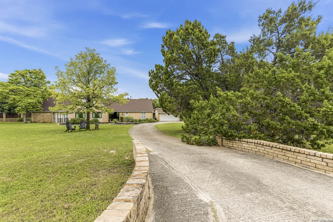 Photo of 8433 Oak Thicket
