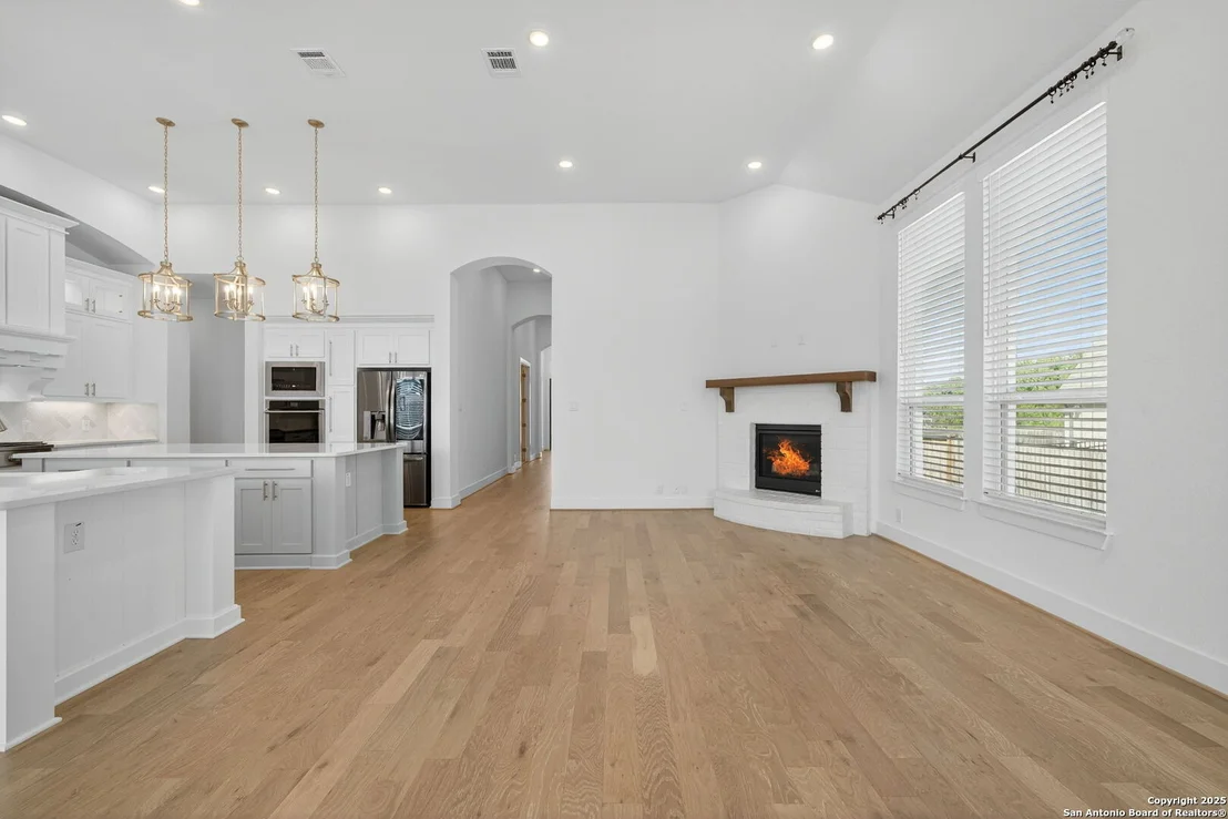 Photo of 8608 Shady Gate