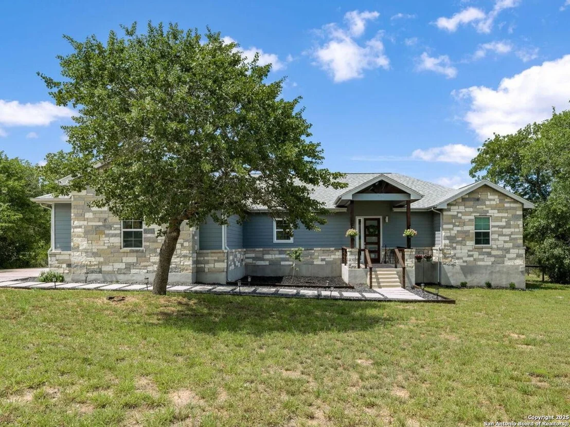 Photo of 315 Log Cabin
