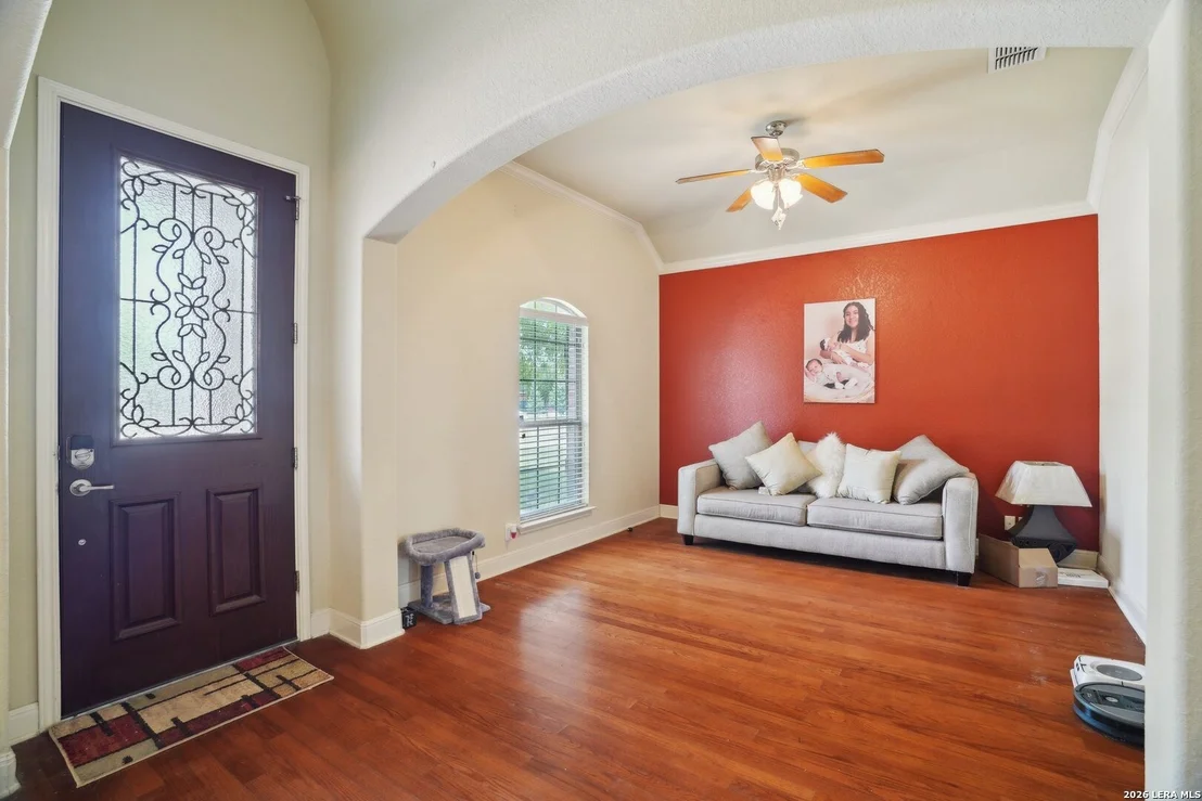 Photo of 7027 LAURA HTS