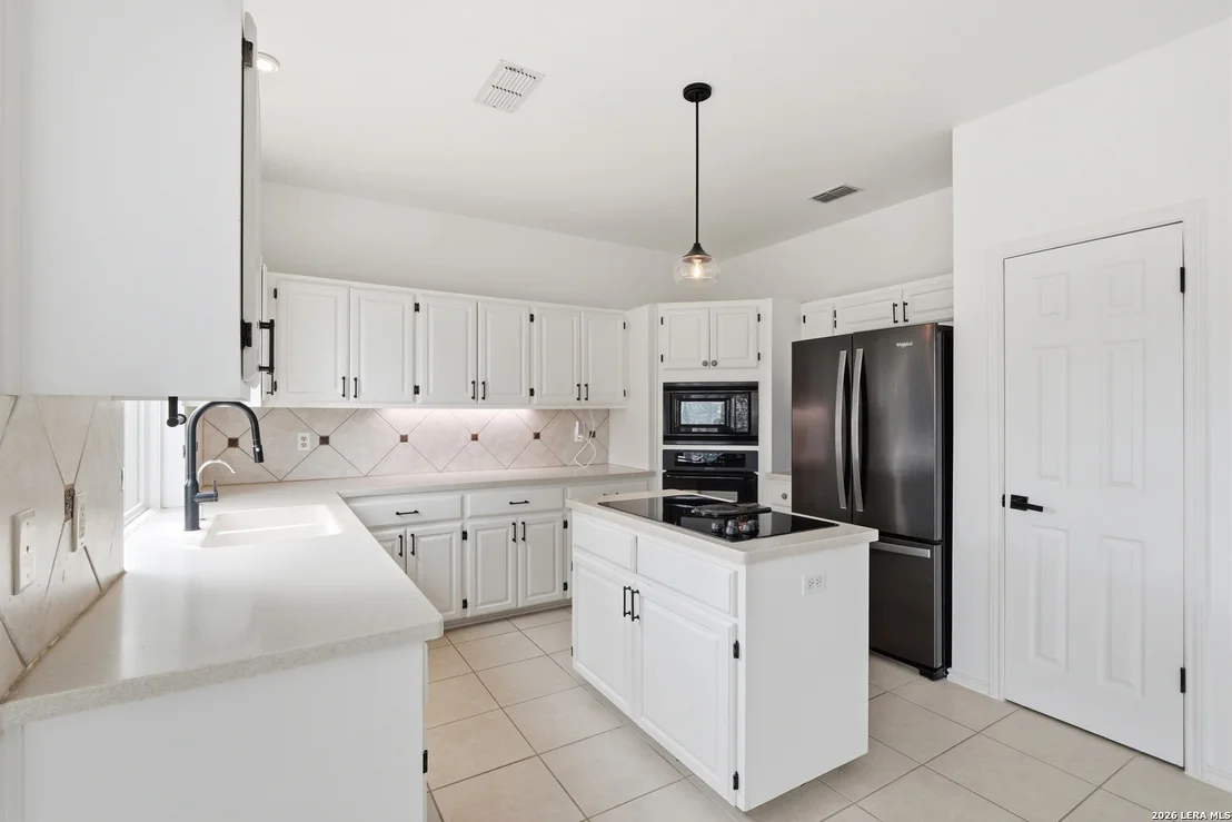 Photo of 602 Lightstone