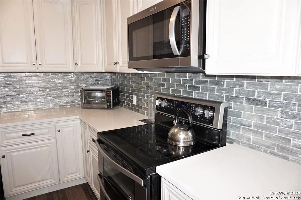 Photo of 1105 N Buchanan