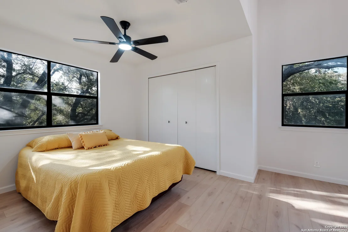 Photo of 1402 Brook Meadow