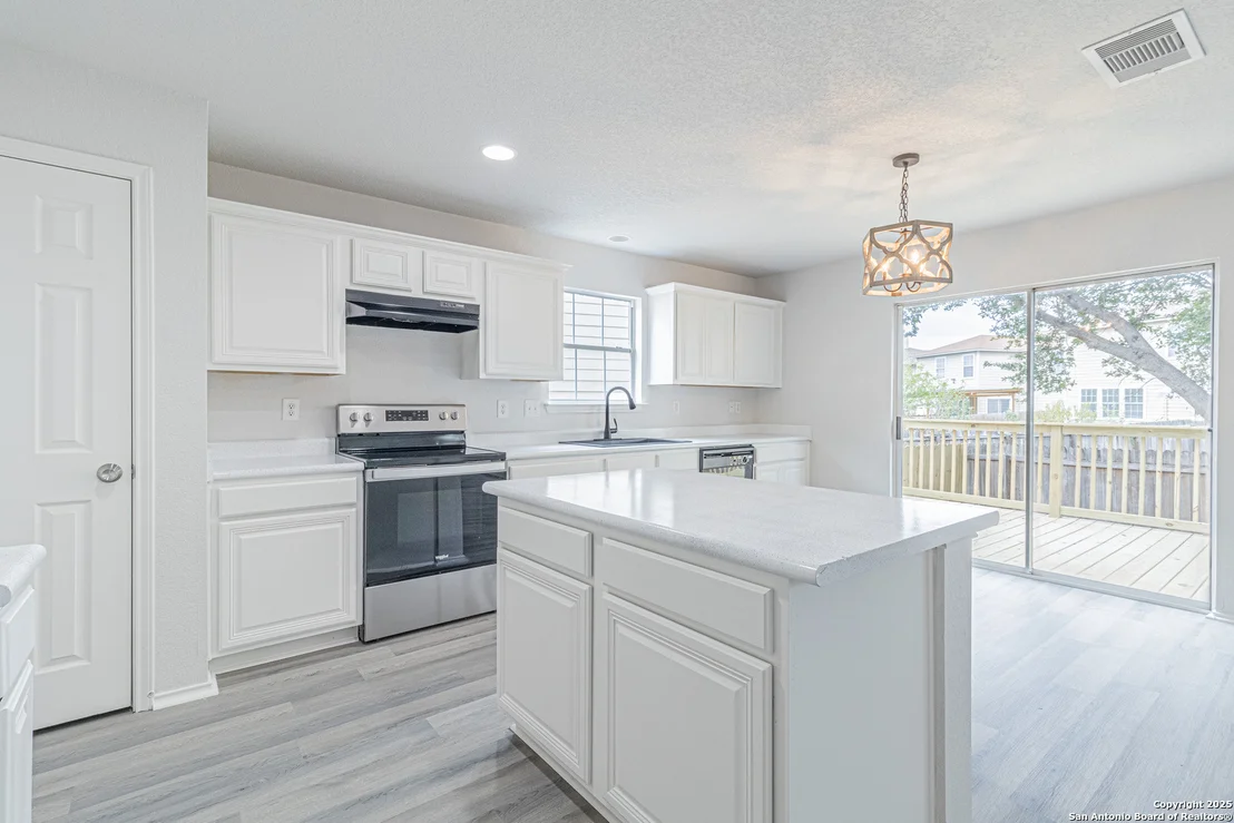 Photo of 6615 Suncliff Crst
