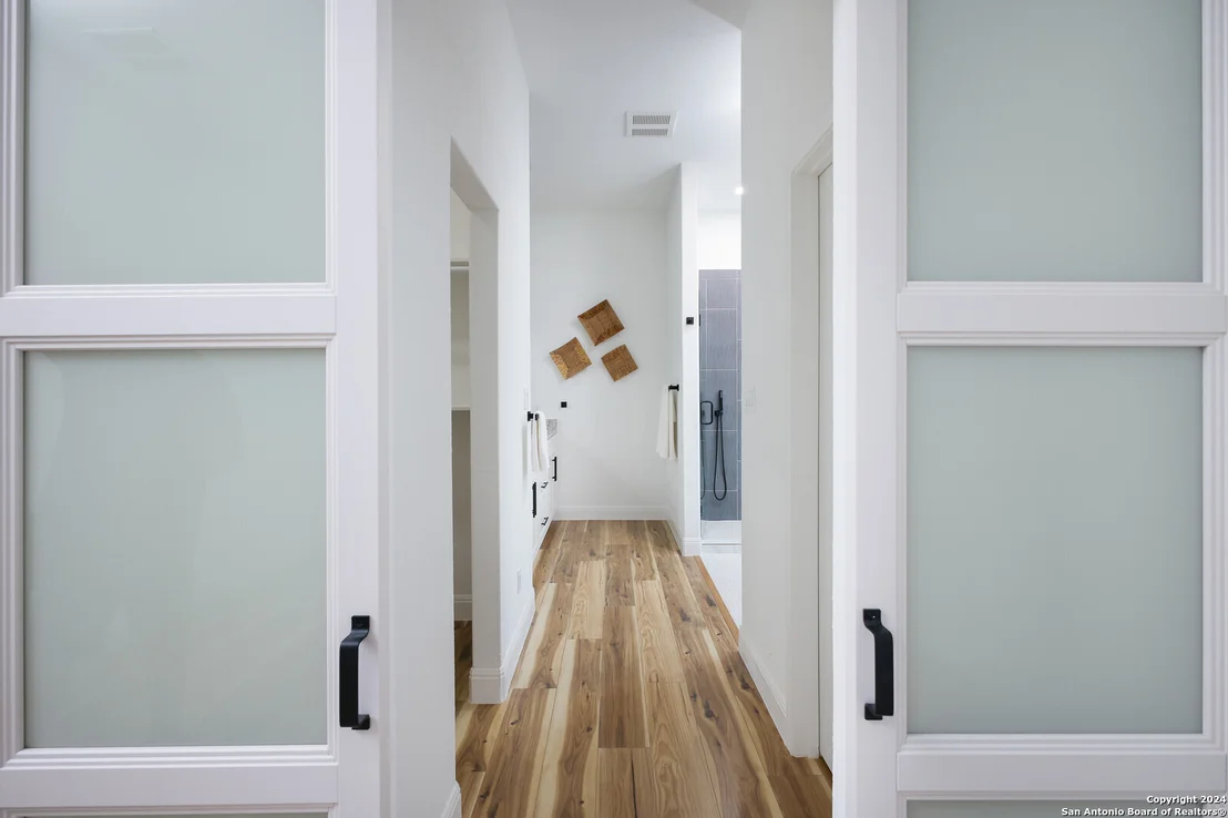 Photo of 1684 winding creek