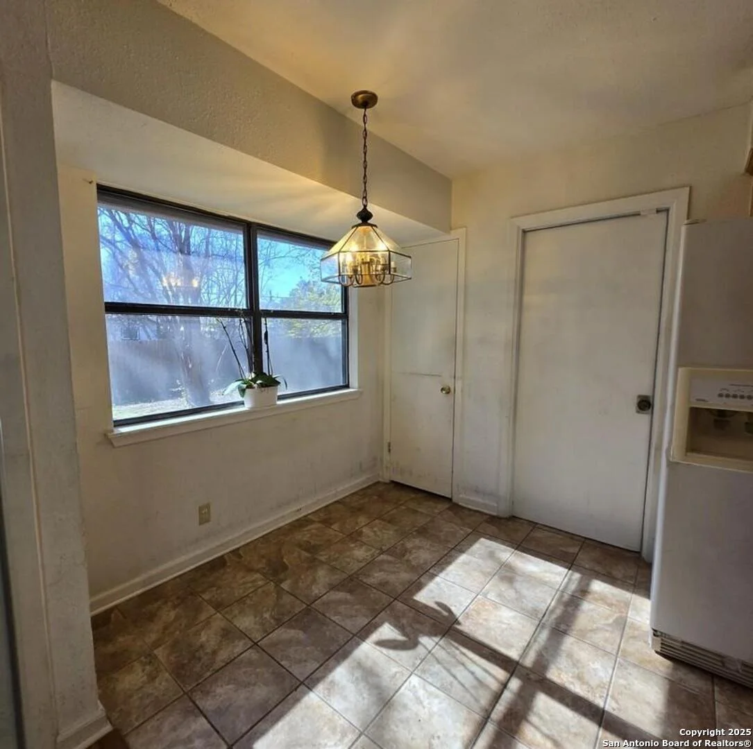 Photo of 4414 First View