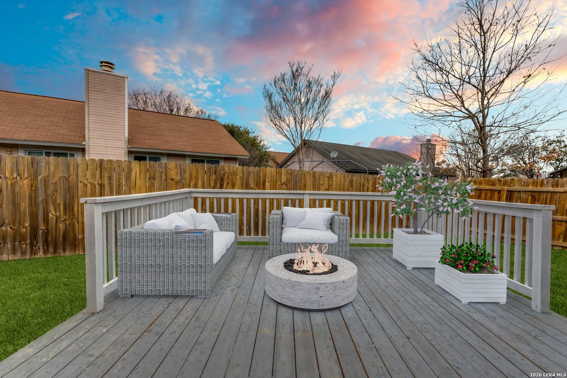 Photo of 3335 Stone Cave