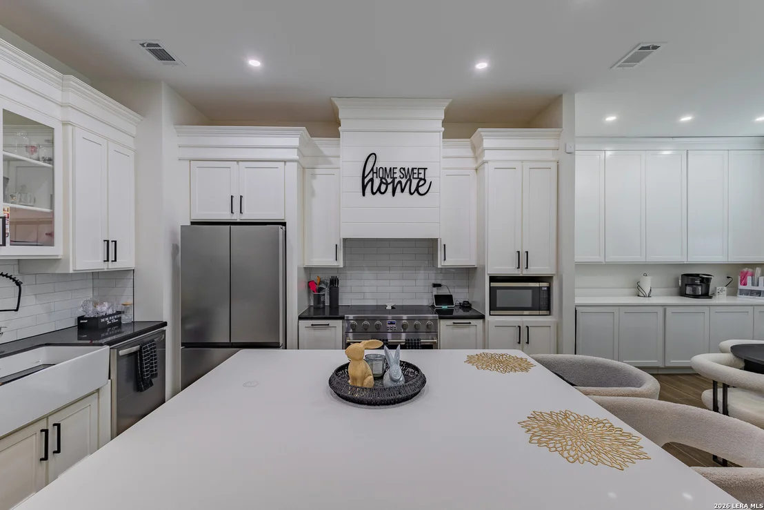 Photo of 709 Encinal Drive
