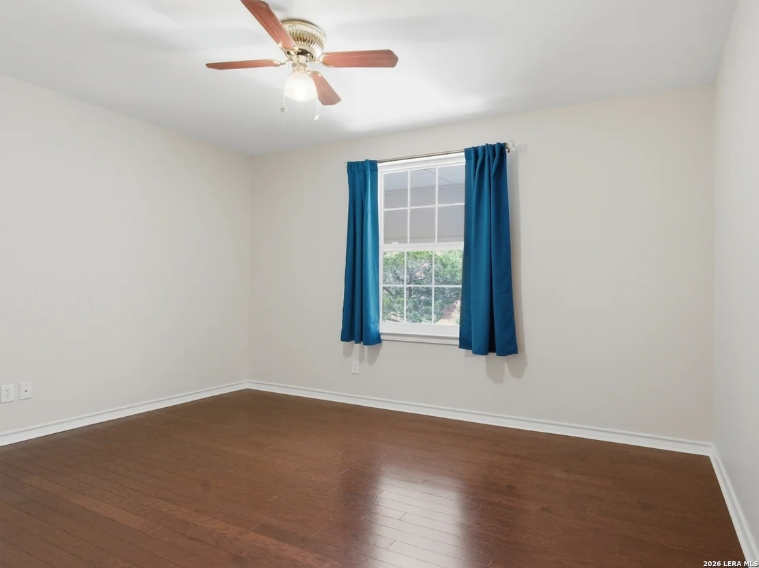 Photo of 203 Kendall Pointe Dr