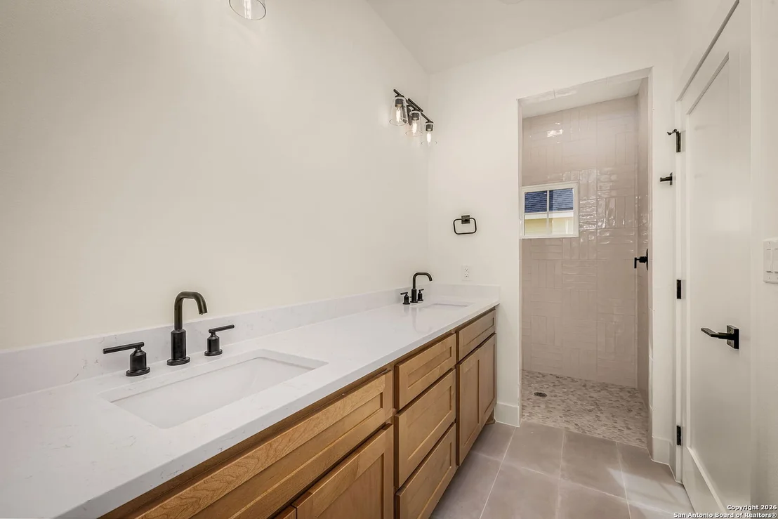 Photo of 1672 Hillcrest Forest