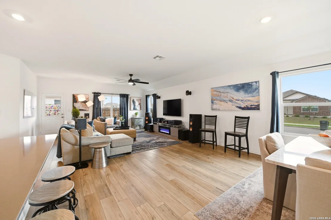 Photo of 304 SONTERRA DR