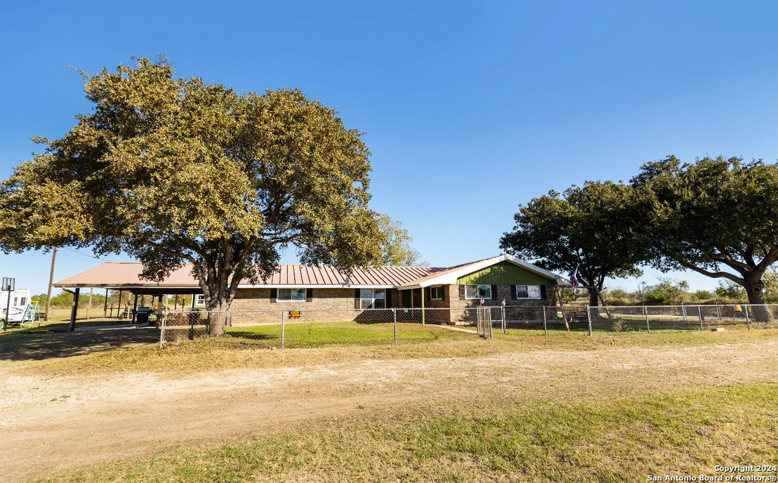 Photo of 458 COUNTY ROAD 664