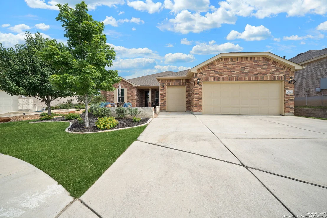 Photo of 12907 HOLLOW CAVE